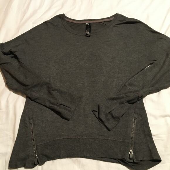 Yogalicious Long Sleeve Top Soft Sweatshirt Zip Hem Pullover Thumb Hole Gray, L - Picture 1 of 8